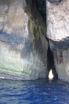 Entrance back through the cave which looks too small to go through. 