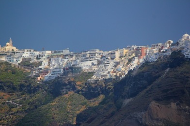 Fira. The little town at the top of the cliff. 