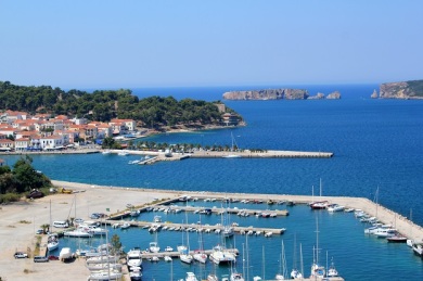 Pylos Port. Very nice looking seaside village. 